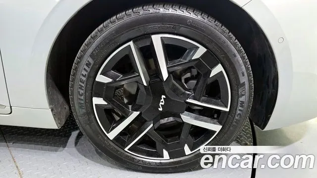 Kia Hybrid 2025 thumb 2