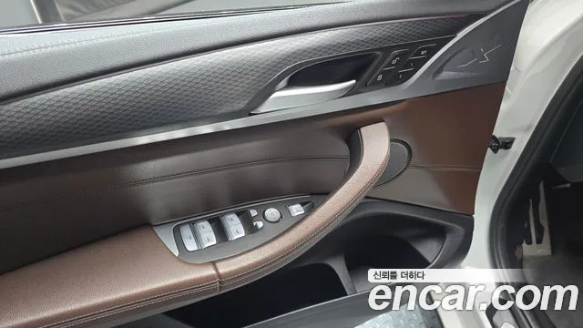 BMW X4 2023 thumb 7
