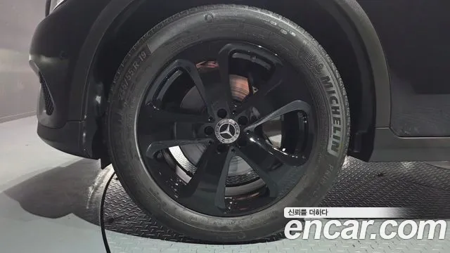 Mercedes-Benz GLC 2019 thumb 11