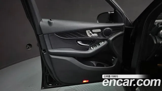 Mercedes-Benz GLC 2019 thumb 10