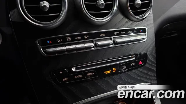 Mercedes-Benz GLC 2019 thumb 8