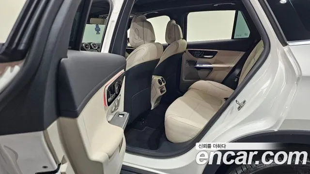 Mercedes-Benz GLC 2025 thumb 9
