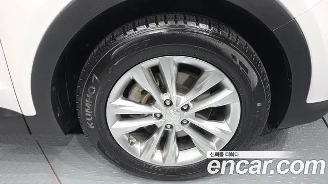 Hyundai Santafe 2017 thumb 11