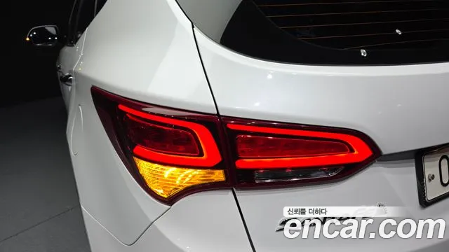 Hyundai Santafe 2017 thumb 3