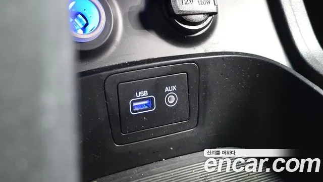 Hyundai Santafe 2017 thumb 6