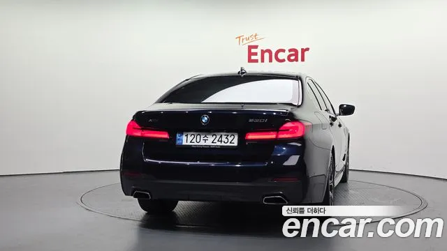 BMW 5 серии 2023 thumb 4