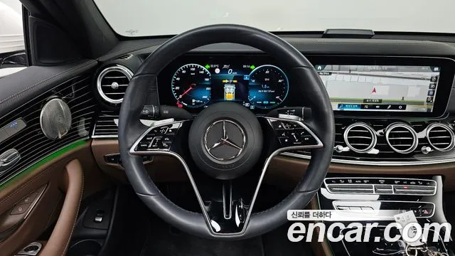 Mercedes-Benz E-Class 2022 thumb 7
