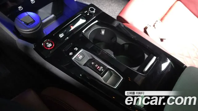 Audi Q6 e-tron 2025 thumb 4