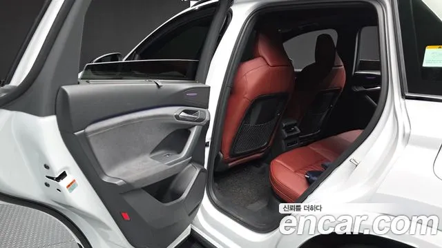 Audi Q6 e-tron 2025 thumb 3