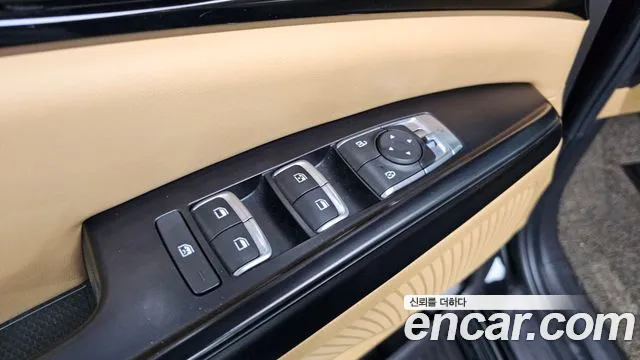 Kia Carnival 2022 thumb 3
