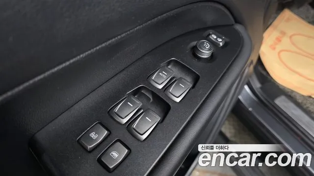 KGM Rexton 2023 thumb 9