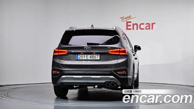 Hyundai Santa Fe 2019 thumb 8