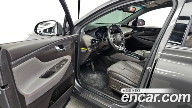 Hyundai Santa Fe 2019 thumb 3