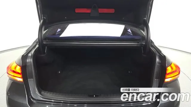 Genesis G80 2018 thumb 8