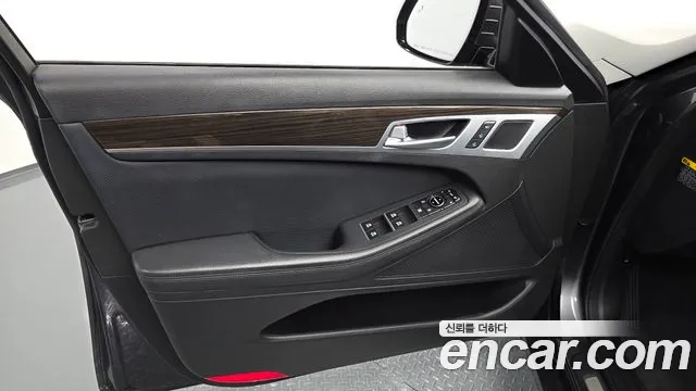 Genesis G80 2018 thumb 10