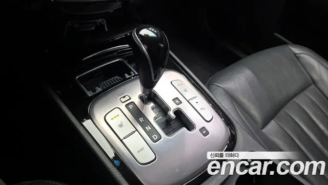 Hyundai Genesis 2012 thumb 6