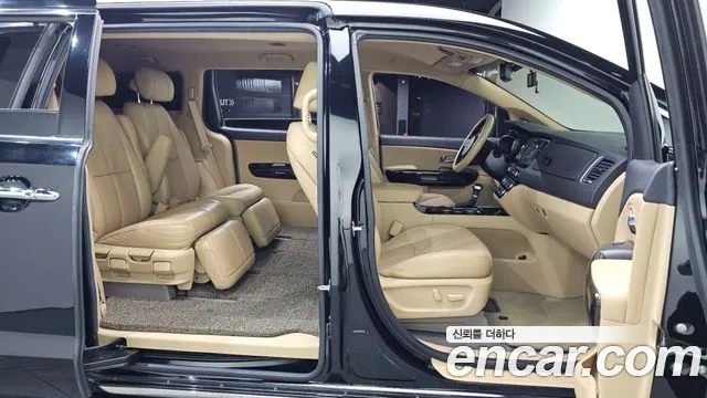 Kia Carnival 2019 thumb 12
