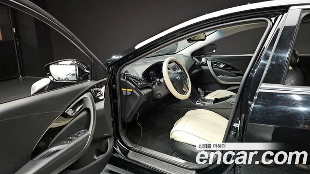 Hyundai Grandeur 2013 thumb 11