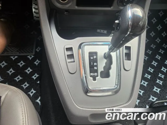 KGM Korando 2016 thumb 10