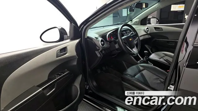 Chevrolet Aveo 2016 thumb 5