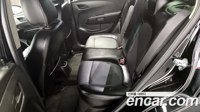 Chevrolet Aveo 2016 thumb 8