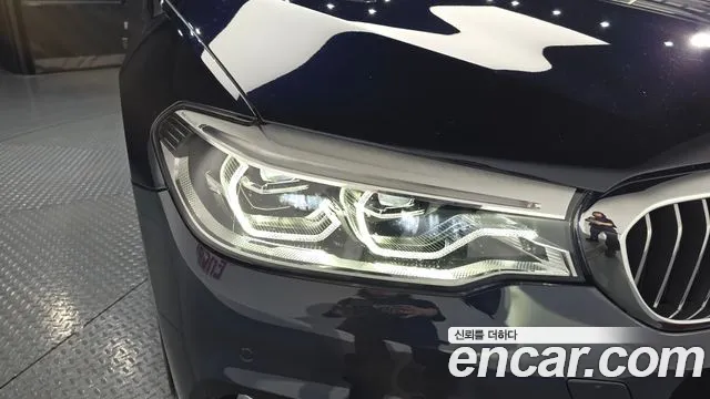 BMW 5 серии 2019 thumb 4