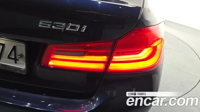 BMW 5 серии 2019 thumb 10