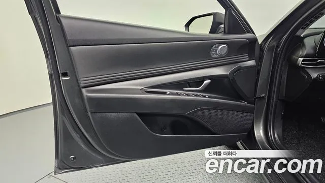Hyundai Elantra 2020 thumb 2