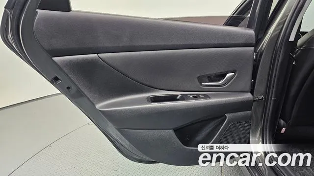 Hyundai Elantra 2020 thumb 3