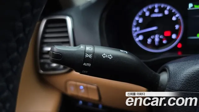 Hyundai Grandeur 2017 thumb 8