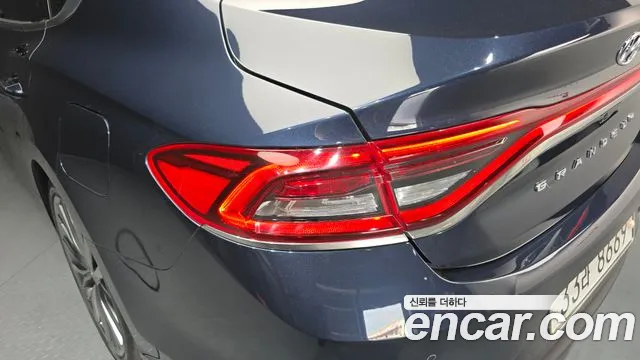 Hyundai Grandeur 2017 thumb 6