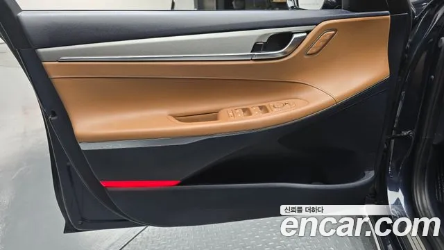Hyundai Grandeur 2017 thumb 4