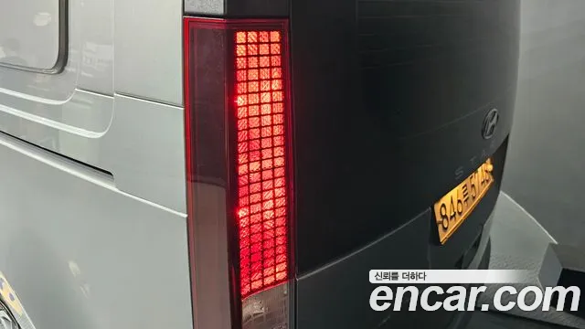 Hyundai Staria 2022 thumb 8