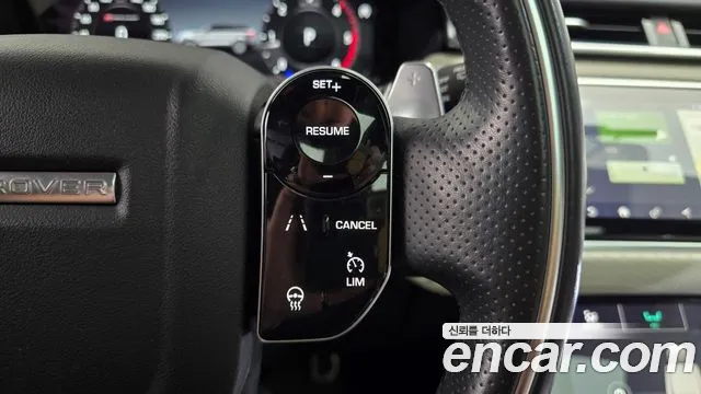 Land Rover Range Rover Velar 2018 thumb 9
