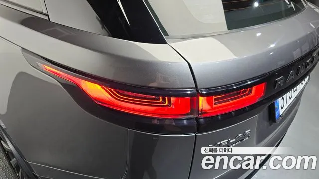 Land Rover Range Rover Velar 2018 thumb 7
