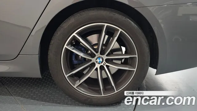 BMW 5 серии 2022 thumb 10