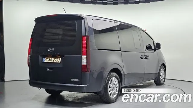 Hyundai Staria 2022 thumb 5