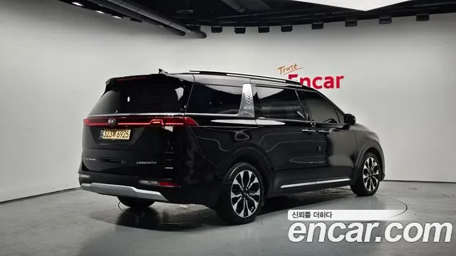 Kia Carnival 2021 thumb 7
