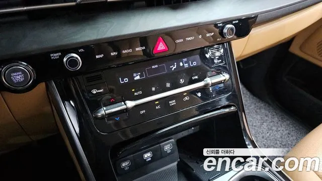 Kia Carnival 2021 thumb 5