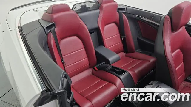 Mercedes-Benz E-Class 2014 thumb 10