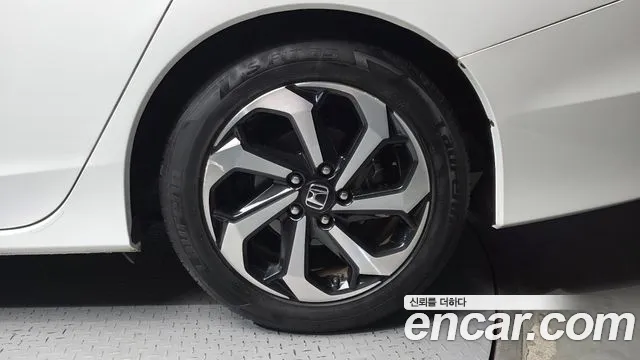 Honda Accord 2017 thumb 11