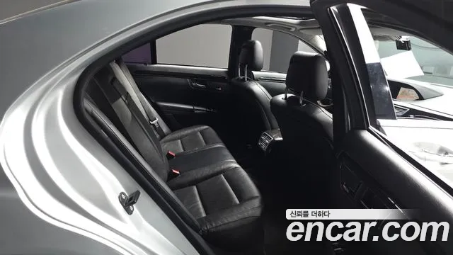 Mercedes-Benz S-Class 2012 thumb 4