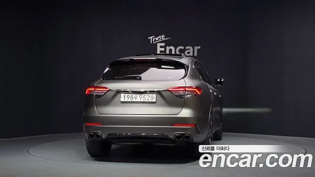 Maserati Levante 2018 thumb 4