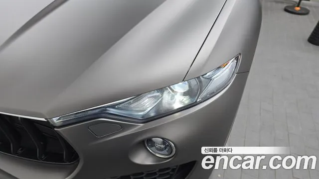 Maserati Levante 2018 thumb 5