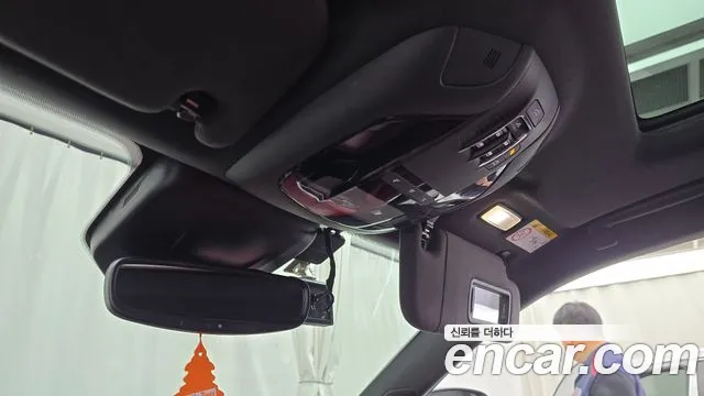 Maserati Levante 2018 thumb 7