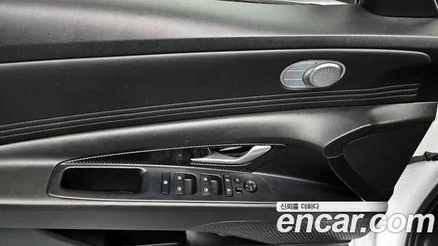 Hyundai Elantra 2022 thumb 2