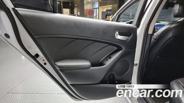 Kia K3 2014 thumb 9
