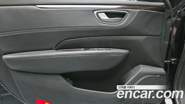 Renault SM6 2016 thumb 12
