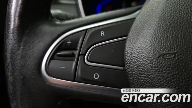 Renault SM6 2016 thumb 2
