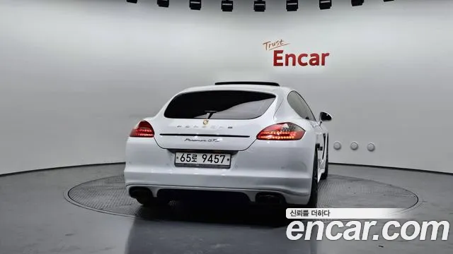 Porsche Panamera 2013 thumb 7